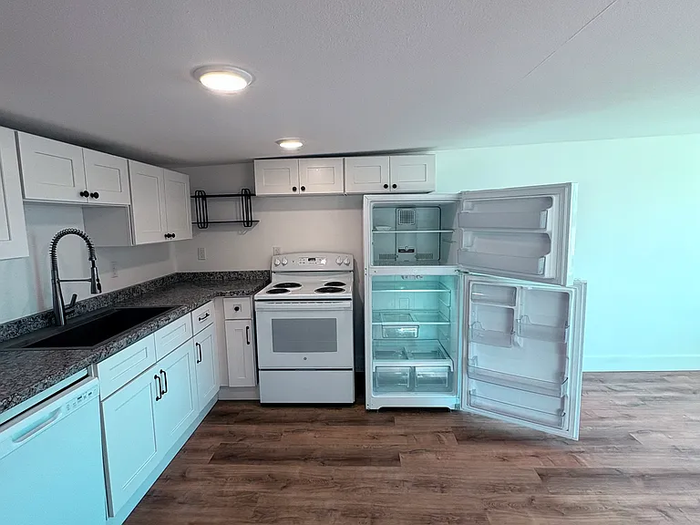 115 2nd Ave SW — Photo 6