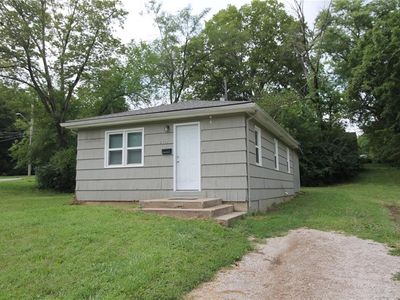 2006 E 82nd Ter, Kansas City, MO, 64132
