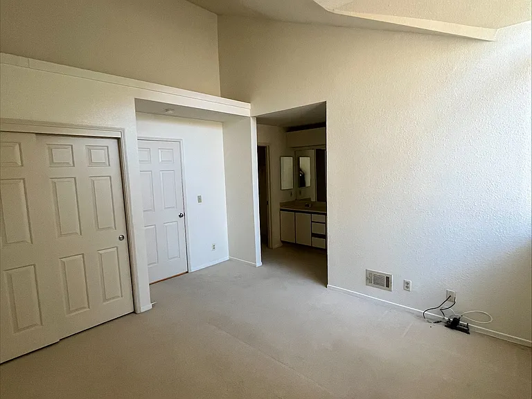 In suite bedroom 1