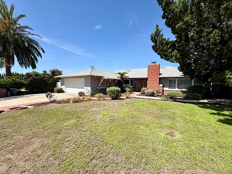 1939 Chapman Rd — Photo 2
