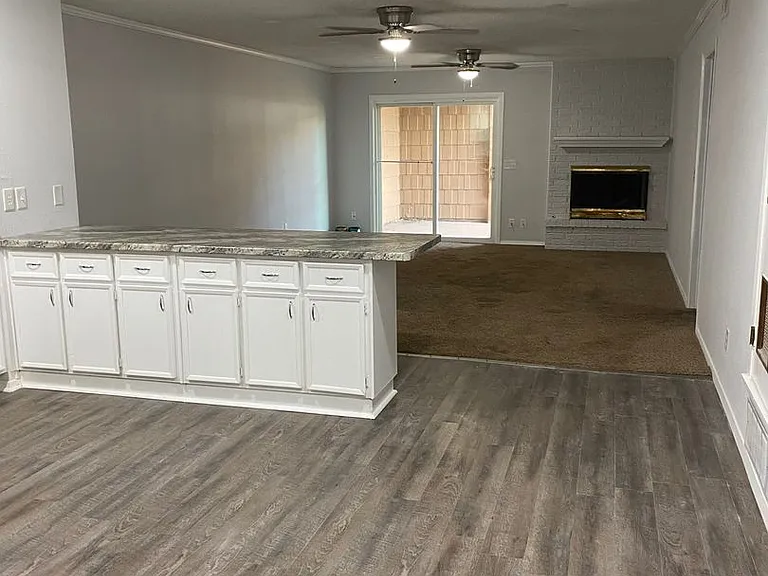 1908 Kirkland Dr — Photo 13