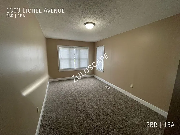 1303 E Eichel Ave — Photo 7