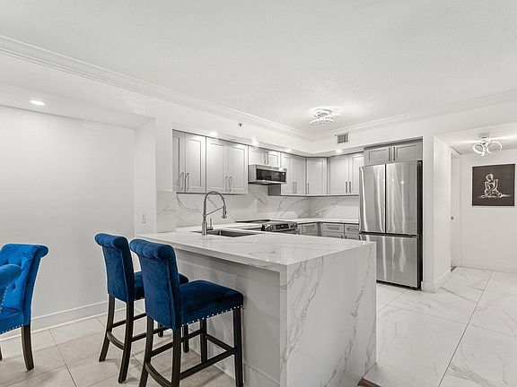 3rd image of 4180 W San Marino Boulevard #107