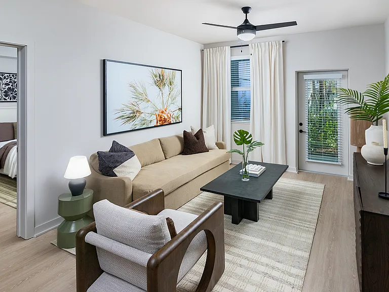 Marlowe Naples — Photo 14