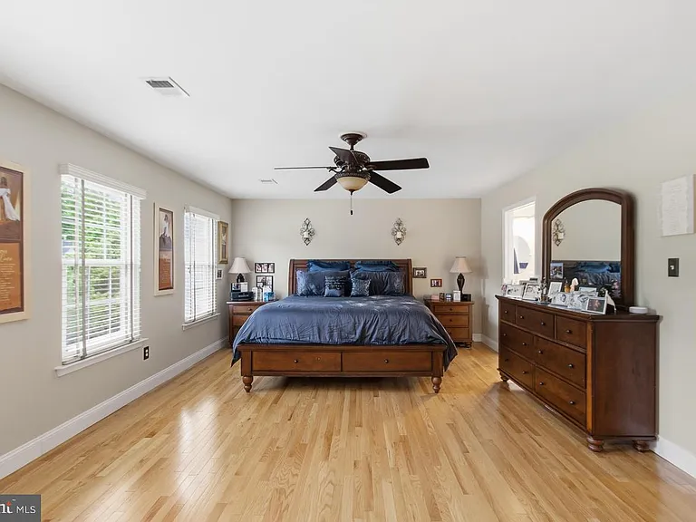14997 Grassy Knoll Ct — Photo 30