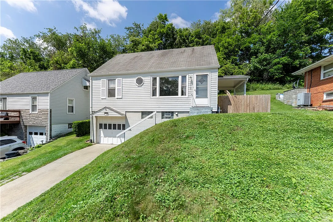 6212 Pleasant St photo 1