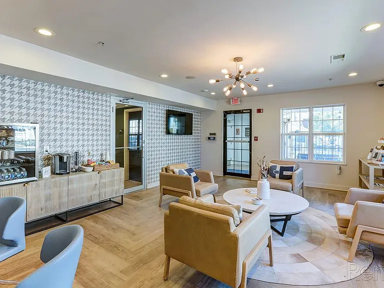 703 N Shore Dr — Photo 21