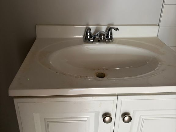 5th image of 8 Charles Ln APT 1B