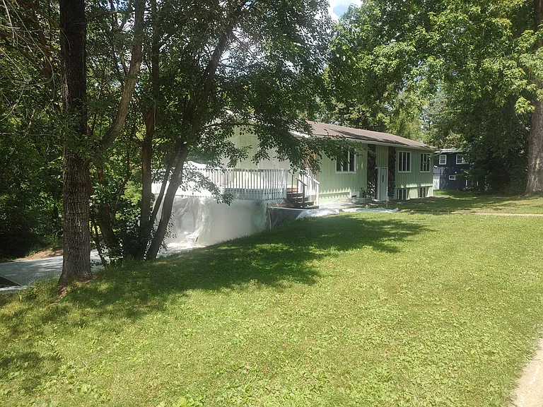 251 Tower Heights Ct #251 — Photo 2