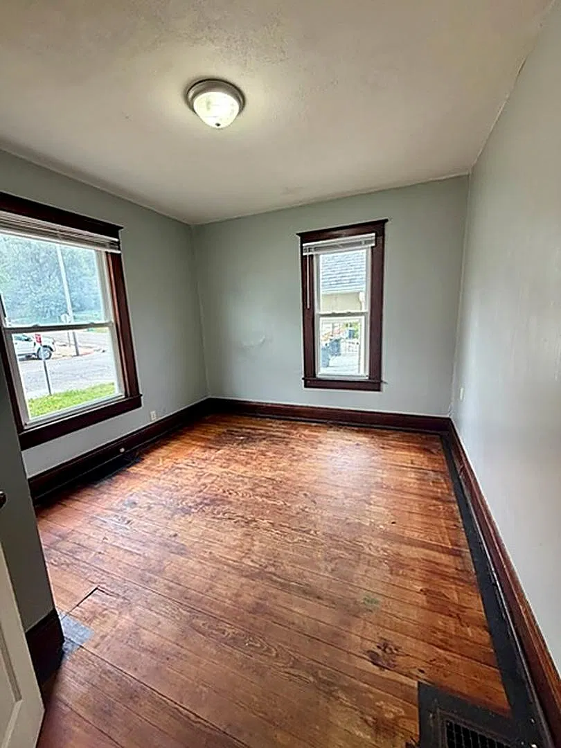 1903 Mitchell Avenue — Photo 4