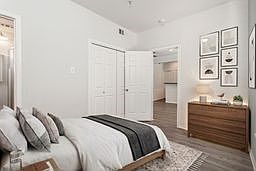 4th image of 4104 N Hall St APT 216