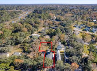 1977 Central Park Rd, Charleston, SC 29412