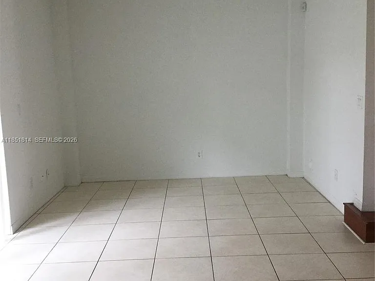 2885 SW 127th Ave — Photo 5