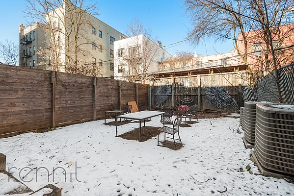 Rented by Rennit Inc. | media 22