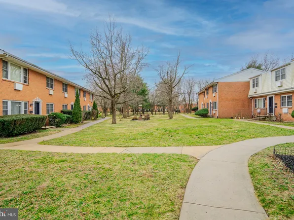 60 One Mile Rd #132N, Cranbury, NJ 08512