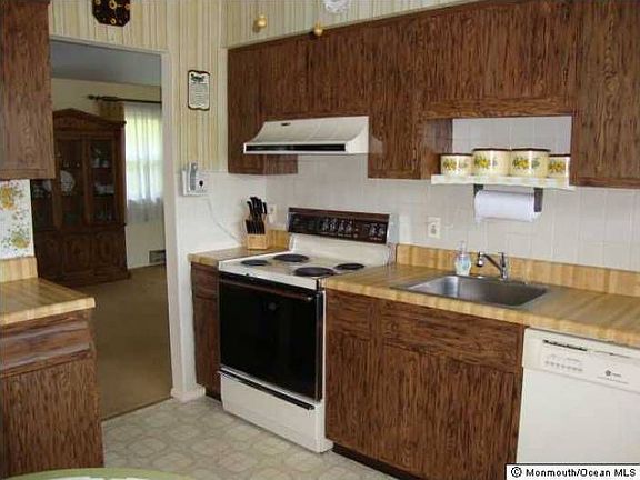 4th image of 47 Falmouth Ave #72