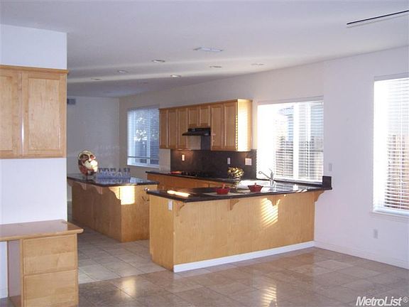 3rd image of 3073 Big Bear Dr