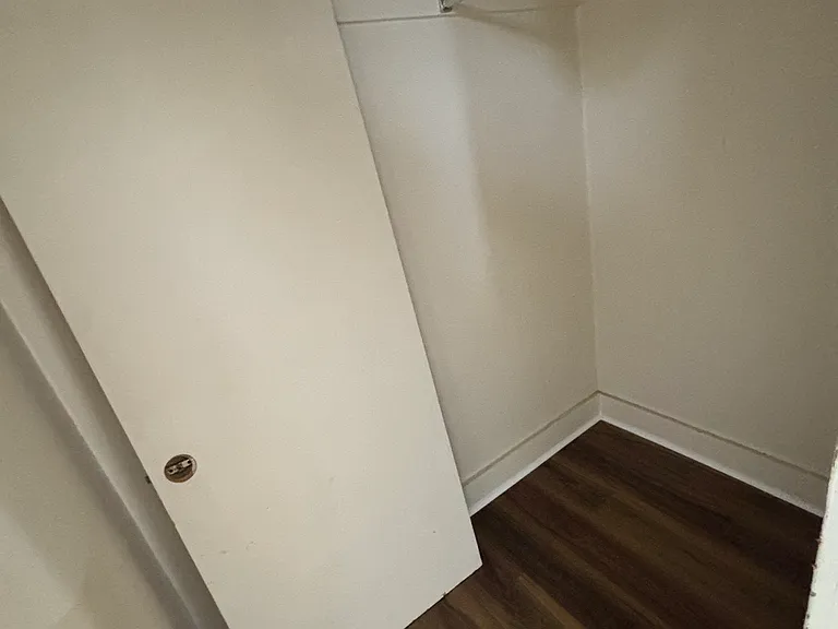 100 E Bennett St #2 — Photo 2