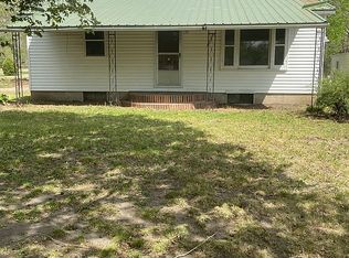 6112 Waverly Rd, Cedar Falls, IA 50613