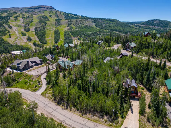 309 W Ridge View St, Brian Head, UT 84719