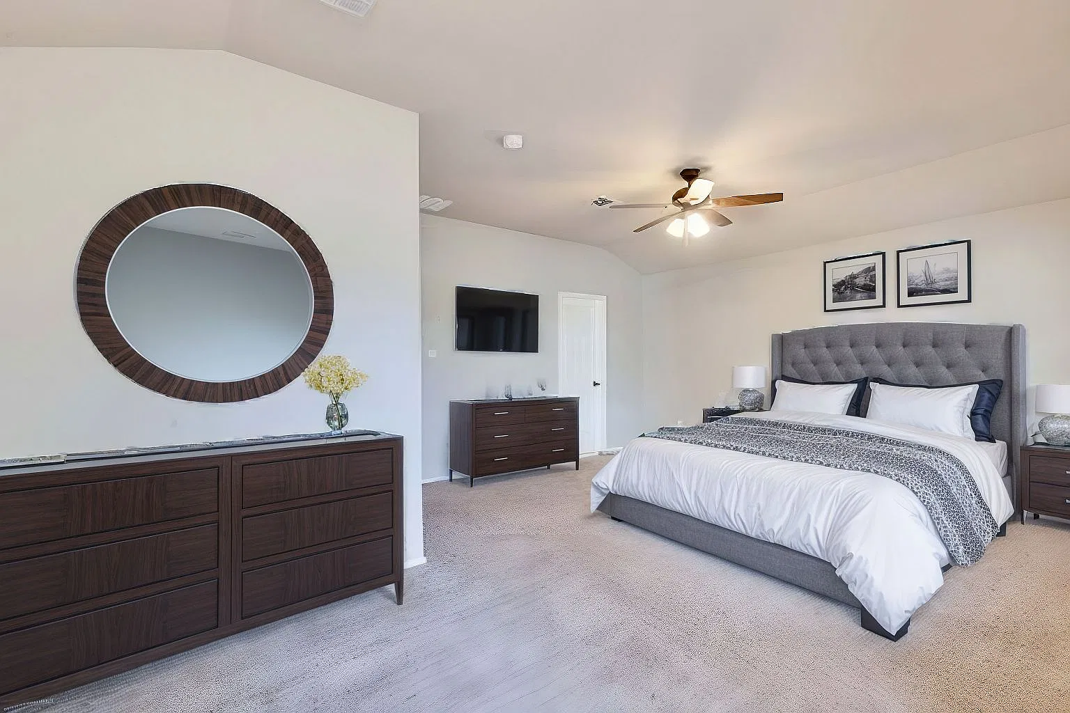 3 bed, 2.5 bath, 2101 sqft, $1,995 — Photo 4