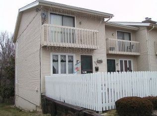 1016 W Maple Ave, Independence, MO 64050