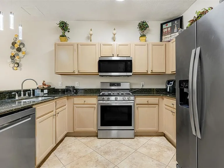 216 Montara Dr — Photo 10