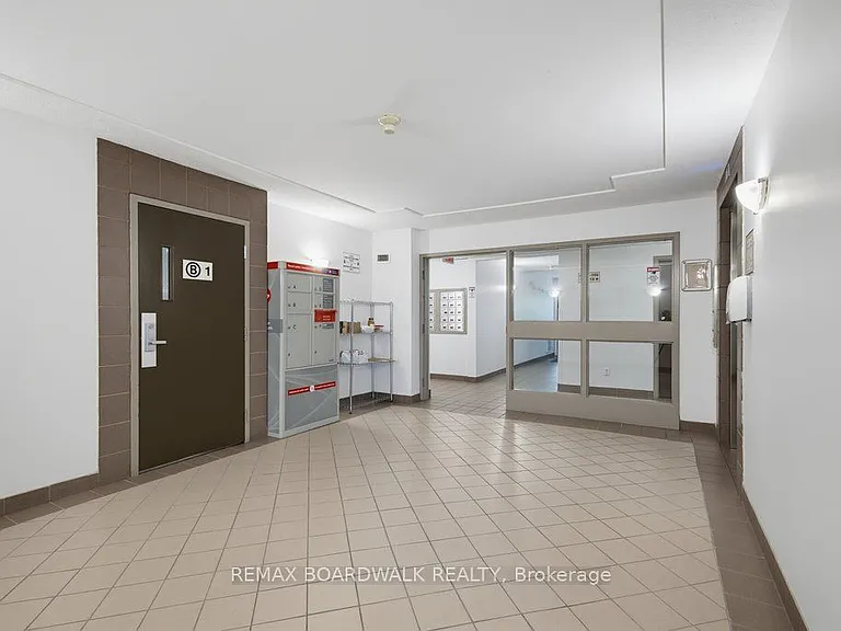 250 Brittany Dr #207 — Photo 25