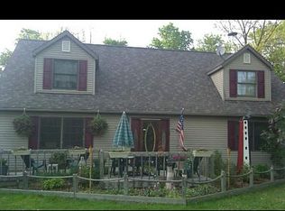 8508 Silver Lake Rd, Linden, MI 48451