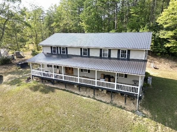 378 Big Sandy Rd, Newton, WV 25266
