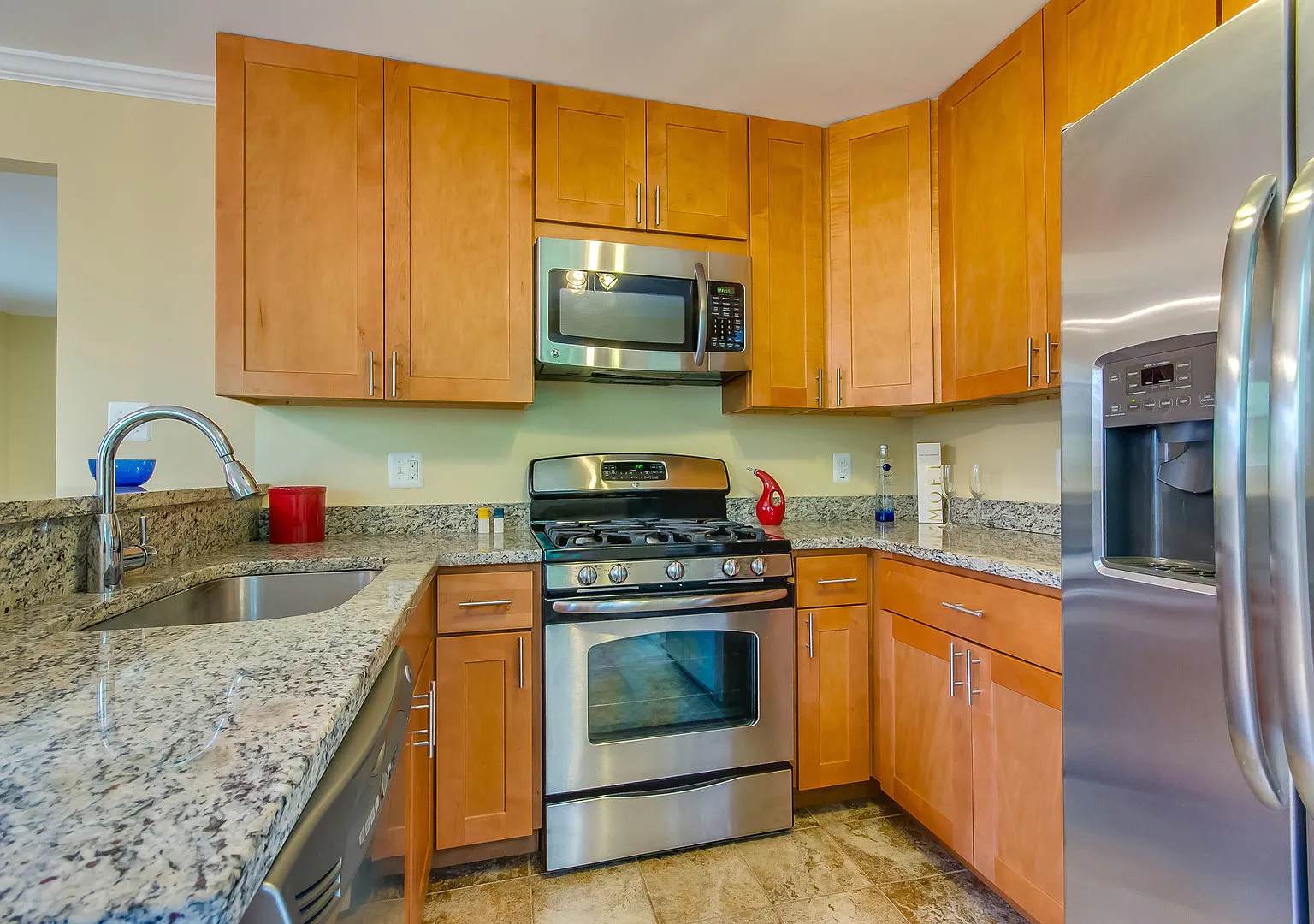 Updated Rambler Close To METRO, Parks, Shopping, & More — Photo 3