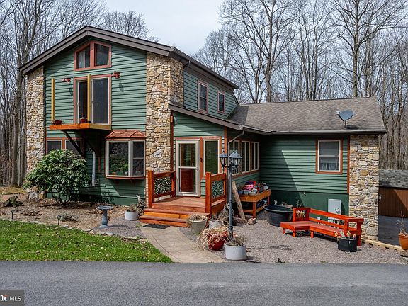 4th image of 458 Moonlight Dr