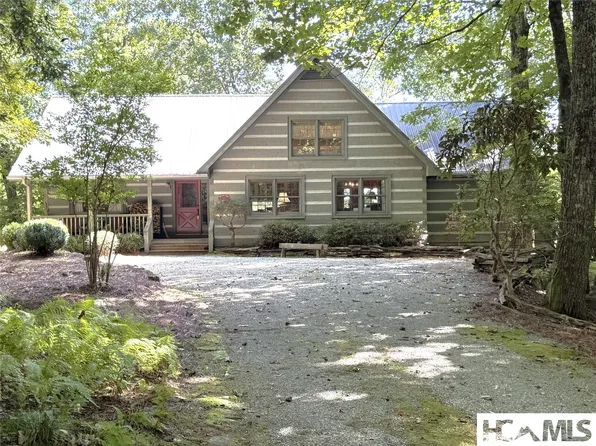 735 Bear Log Road, Cashiers, NC 28717