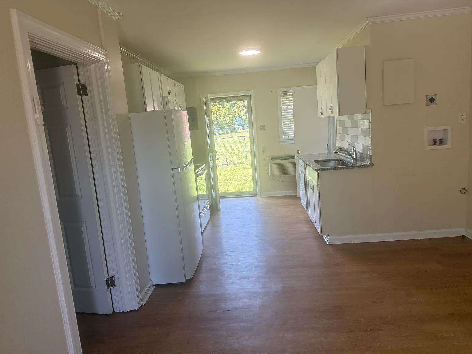 1 bed, 600 sqft, $1,075 — Photo 2