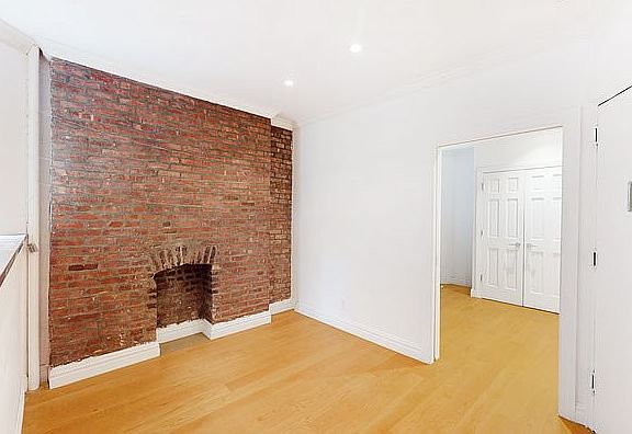 5th image of 325 E 83rd St APT 3D