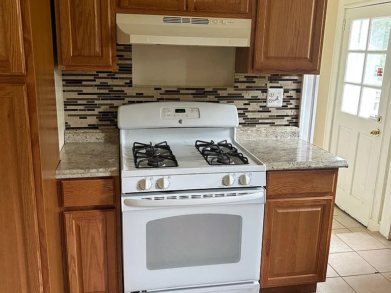 508 Cording Ave — Photo 8