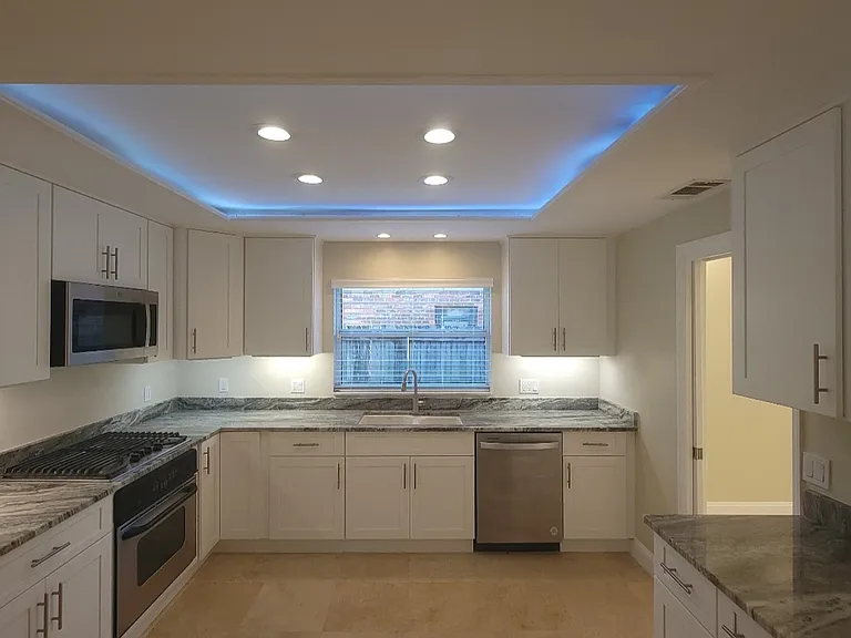 1506 S Trask St — Photo 10