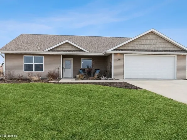 209 N 8th Ave, Sully, IA 50251