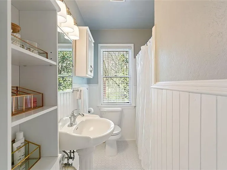 115 Peachtree Memorial Dr NW #C3 — Photo 6