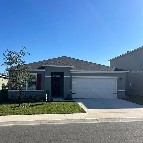 631 Park Place Blvd — Photo 1