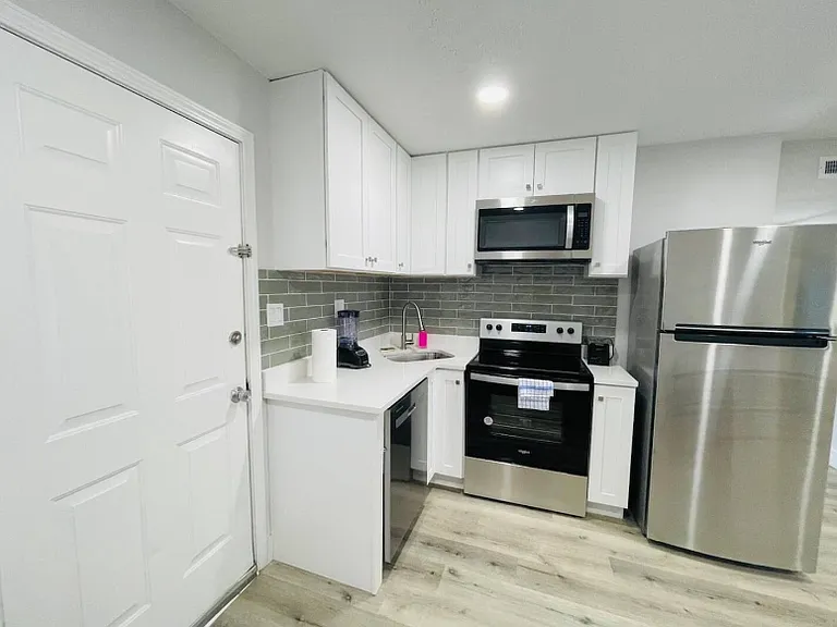 2200 Cassandra Ln #3 — Photo 7
