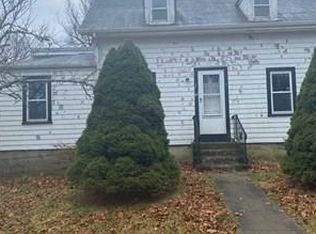 97 Brookside St, Fall River, MA 02720