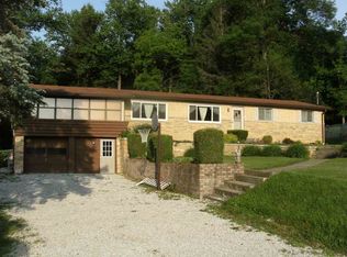 576 N Hartstrait Rd, Bloomington, IN 47404