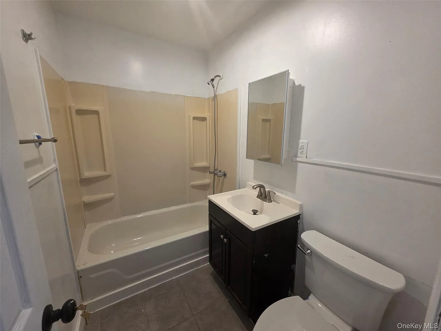 1 bed, 700 sqft, $1,600 — Photo 4