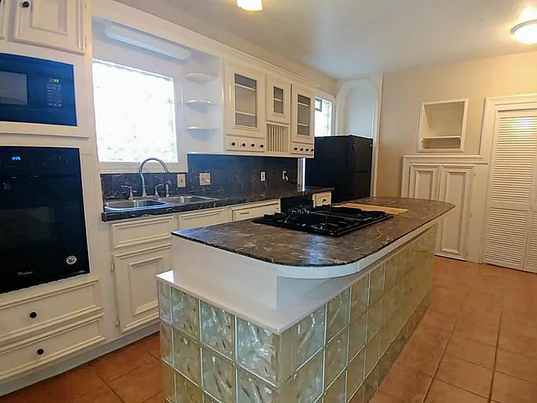1409 Wentworth St #1 — Photo 5