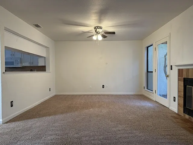 2 bed, 2.5 bath, 1234 sqft, $1,995 — Photo 4