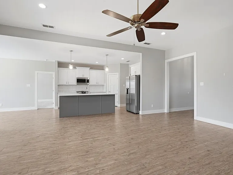 6609 Desert Willow Trl — Photo 11