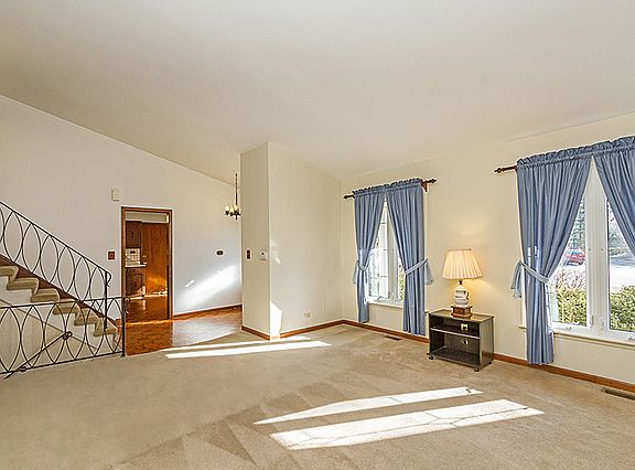 5th image of 408 Redwood Ln