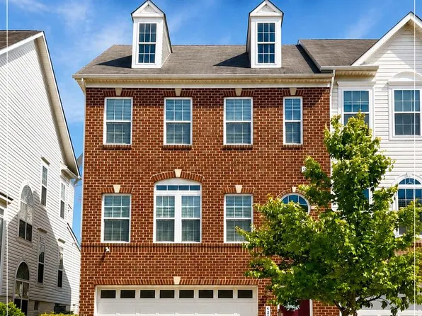 4211 Talmadge Cir, Suitland, MD 20746