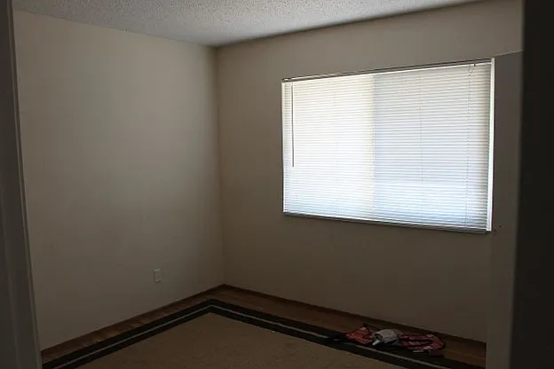8563 La Riviera Dr — Photo 2
